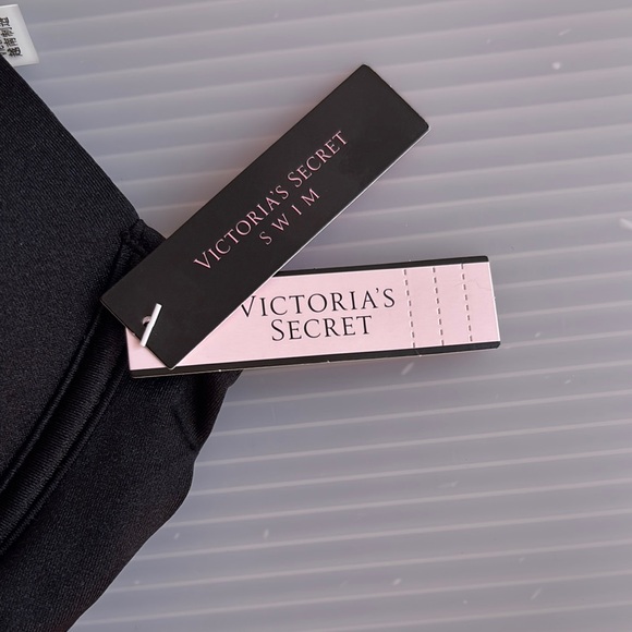 Victoria’s Secret Bombshell Push Up Shine Strap Swim Bikini Top - Picture 4 of 13